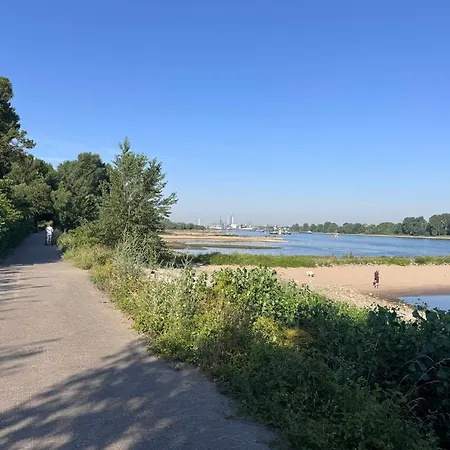 Haus Mit Garten In Der Naehe Rhein Und Flughafen Σπίτι διακοπών Κολωνία