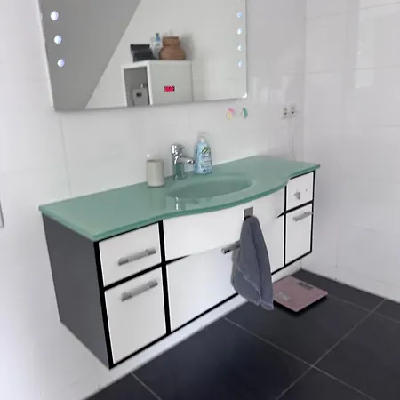 Prázdninový dům Haus Mit Garten In Der Naehe Rhein Und Flughafen *