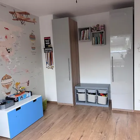 Haus Mit Garten In Der Naehe Rhein Und Flughafen Prázdninový dům Kolín nad Rýnem